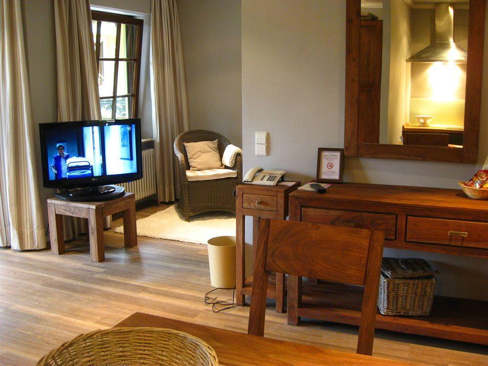 Romantik Hotel Zur Sonne บาเดนไวเลอร์ ภายนอก รูปภาพ